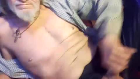 Snapshot of sharoc666 chatting on 04-15-26, 11:17 Shamroc online show from 04-15-26, 11:17