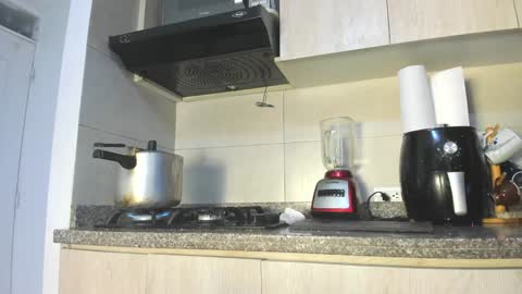 Snapshot of sharol_xx chatting on 12-12-24, 11:58 Sharol smile online show from 12-12-24, 11:58