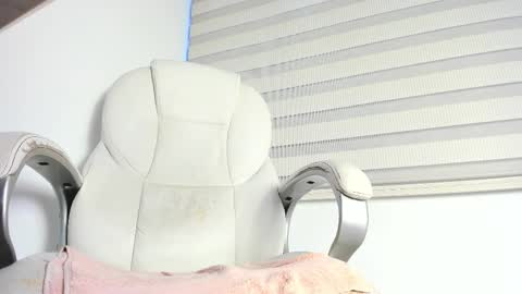 Snapshot of sharol_xx chatting on 09-08-25, 10:53 Sharol smile online show from 09-08-25, 10:53