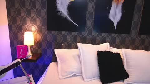 Sharom  online show from 04-21-26, 03:07