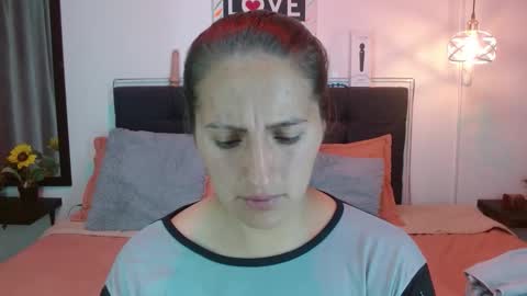 Snapshot of sharon_10_ chatting on 10-02-25, 01:56 sharon_10_ online show from 10-02-25, 01:56