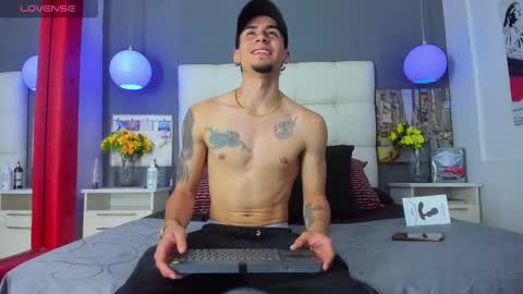 Snapshot of sharon_tyga20 chatting on 11-14-25, 01:21 Sharon Tyga online show from 11-14-25, 01:21