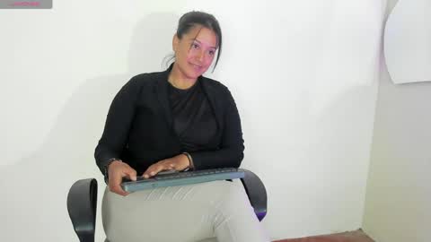 sharoncute16 online show from 04-08-26, 03:56