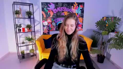 Snapshot of sharonevansi chatting on 02-16-25, 12:43 Sharon online show from 02-16-25, 12:43