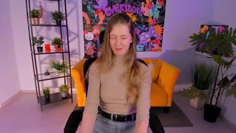 Snapshot of sharonevansi chatting on 02-18-25, 02:59 Sharon online show from 02-18-25, 02:59