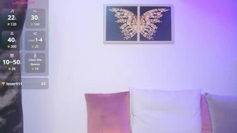 Snapshot of sharonscothh chatting on 12-19-25, 09:11 sharonscothh online show from 12-19-25, 09:11