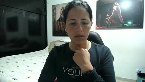 Snapshot of sharoon__cherry_ chatting on 02-21-26, 01:34 sharon online show from 02-21-26, 01:34