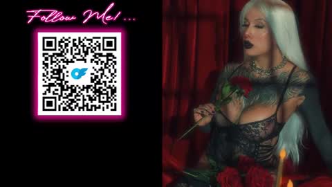 Snapshot of sharpay_evans chatting on 06-25-26, 03:49 Antonia online show from 06-25-26, 03:49