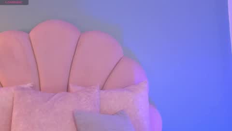 Shantall online show from 11-28-25, 04:37