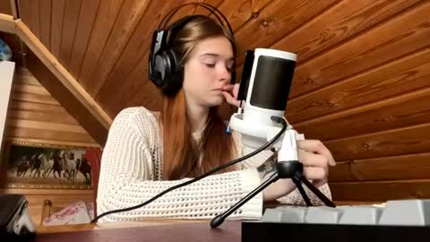 Maria online show from 05-25-26, 05:13