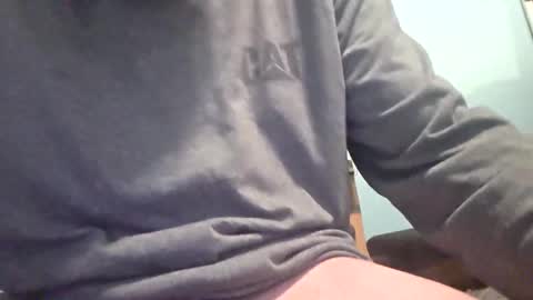 Snapshot of shawn710420 chatting on 03-18-26, 06:05 shawn710420 online show from 03-18-26, 06:05