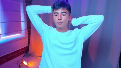 Snapshot of shawn__sanderson chatting on 12-17-25, 01:06 Shawn online show from 12-17-25, 01:06