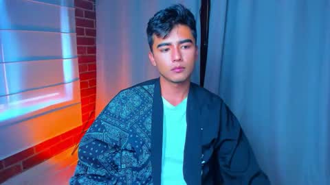 Snapshot of shawn__sanderson chatting on 12-22-25, 01:30 Shawn online show from 12-22-25, 01:30