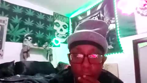 Snapshot of shawnvegas67 chatting on 11-23-25, 05:57 shawnvegas67 online show from 11-23-25, 05:57