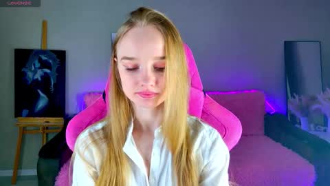 Snapshot of shawty_mia chatting on 01-10-26, 07:04 Shawty Mia online show from 01-10-26, 07:04