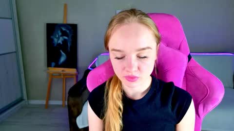 Snapshot of shawty_mia chatting on 02-06-26, 07:06 Shawty Mia online show from 02-06-26, 07:06