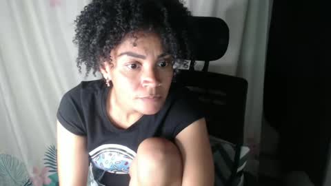 Snapshot of shayna_cute chatting on 12-13-24, 02:43 Shayna online show from 12-13-24, 02:43