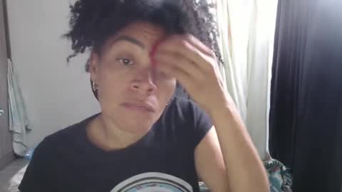 Snapshot of shayna_cute chatting on 12-13-24, 05:10 Shayna online show from 12-13-24, 05:10