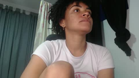 Snapshot of shayna_cute chatting on 12-20-24, 10:49 Shayna online show from 12-20-24, 10:49