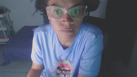 Snapshot of shayna_cute chatting on 02-11-25, 09:31 Shayna online show from 02-11-25, 09:31