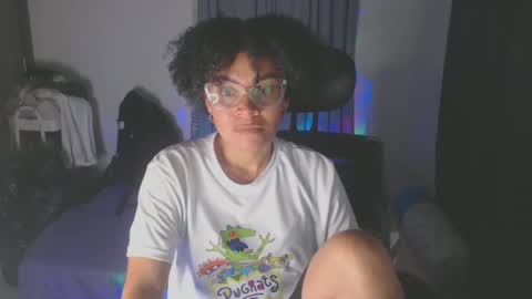 Snapshot of shayna_cute chatting on 02-14-25, 03:22 Shayna online show from 02-14-25, 03:22