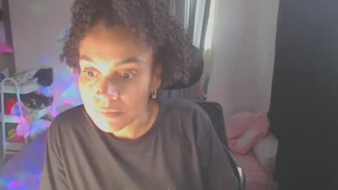 Snapshot of shayna_cute chatting on 02-21-25, 08:27 Shayna online show from 02-21-25, 08:27