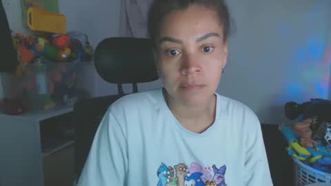 Snapshot of shayna_cute chatting on 09-26-25, 11:53 Shayna online show from 09-26-25, 11:53
