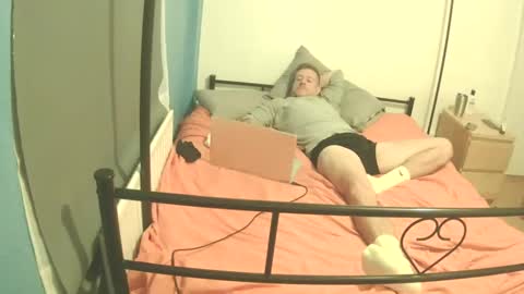 Snapshot of sheajay33 chatting on 12-30-24, 04:51 Sheajay online show from 12-30-24, 04:51