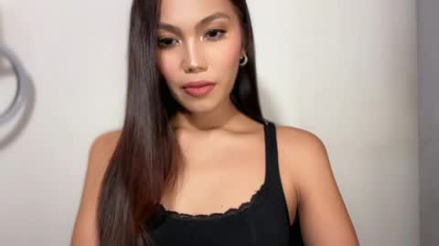 Snapshot of shealana69 chatting on 04-02-26, 05:43 MY IG Shealana69 online show from 04-02-26, 05:43