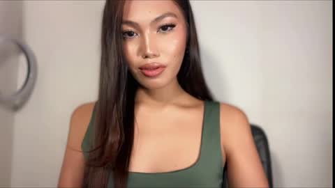 Snapshot of shealana69 chatting on 05-07-26, 02:44 MY IG Shealana69 online show from 05-07-26, 02:44