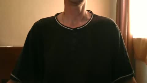 Snapshot of shedevr02 chatting on 10-01-25, 12:00 Roger online show from 10-01-25, 12:00