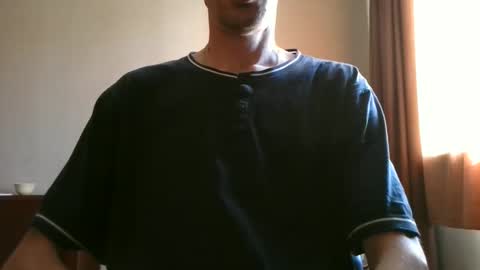 Snapshot of shedevr02 chatting on 10-18-25, 08:15 Roger online show from 10-18-25, 08:15