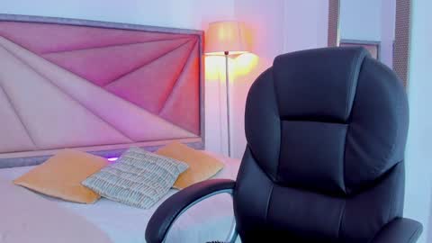 Snapshot of shegoblake chatting on 02-02-25, 12:19 Shego online show from 02-02-25, 12:19
