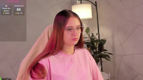 Snapshot of shei1a_shy chatting on 05-07-26, 09:14 Amely online show from 05-07-26, 09:14