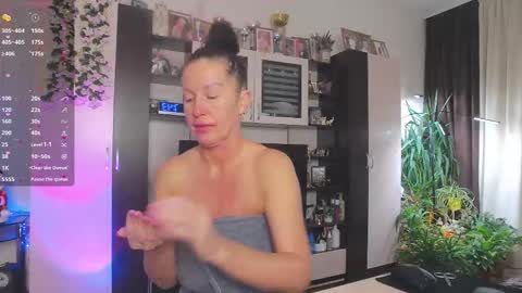 Sheila GMT 2 Tuesday Wednesday Friday Saturday Sunday- 8  5  online show from 01-13-26, 04:40