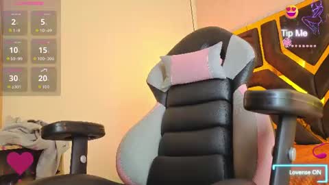 Snapshot of sheilly_brown chatting on 07-23-26, 10:51 sheilly_brown online show from 07-23-26, 10:51