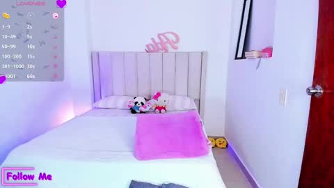 Snapshot of sheirysex chatting on 12-25-24, 06:20 Danna   online show from 12-25-24, 06:20