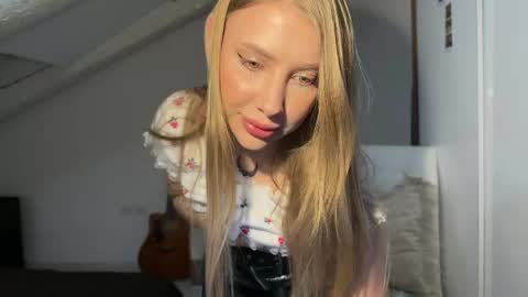Snapshot of sheislilith chatting on 05-23-26, 07:40 Lilith online show from 05-23-26, 07:40