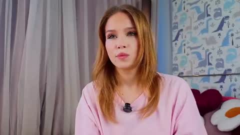Snapshot of sheliamuyres chatting on 06-19-26, 01:43 Lina online show from 06-19-26, 01:43
