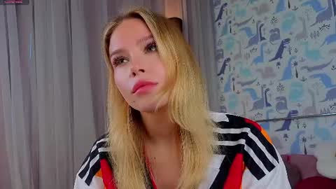 Snapshot of sheliamuyres chatting on 07-03-26, 01:56 Lina online show from 07-03-26, 01:56