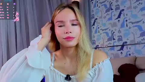 Snapshot of sheliamuyres chatting on 07-24-26, 01:47 Lina online show from 07-24-26, 01:47