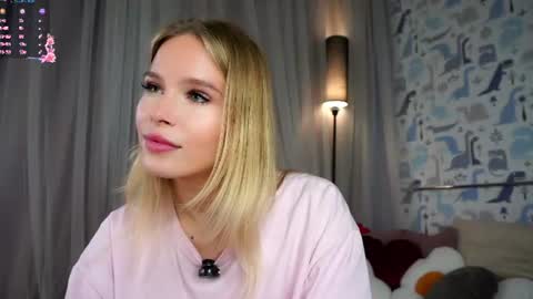 Snapshot of sheliamuyres chatting on 07-27-26, 02:07 Lina online show from 07-27-26, 02:07