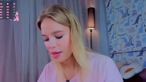 Snapshot of sheliamuyres chatting on 07-29-26, 03:04 Lina online show from 07-29-26, 03:04