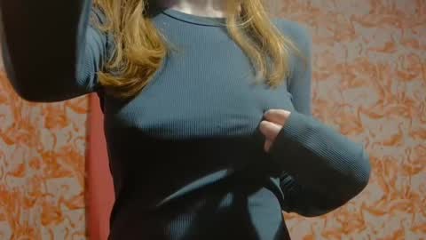 Erika online show from 12-20-24, 10:54