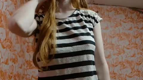 Erika online show from 11-17-25, 01:33