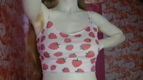 Snapshot of shelikessoymilk chatting on 06-12-26, 05:12 Erika online show from 06-12-26, 05:12