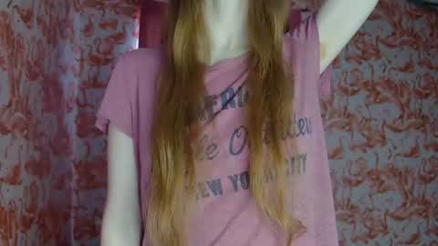 Snapshot of shelikessoymilk chatting on 06-20-26, 06:22 Erika online show from 06-20-26, 06:22