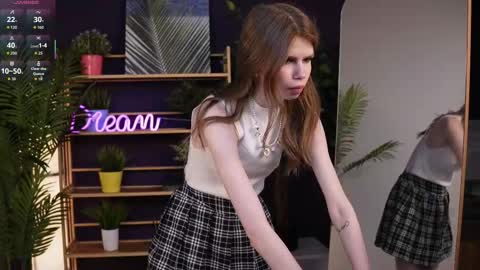 Sofia online show from 09-10-25, 01:22