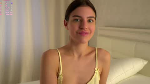Snapshot of shelleyharn chatting on 05-17-26, 01:03 Alex online show from 05-17-26, 01:03