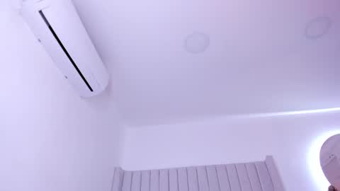 shelynna_azzul online show from 01-16-25, 10:44